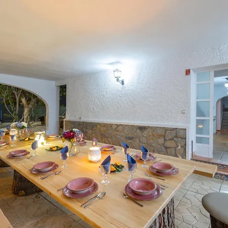 Fidalsa Divine Hiding Villa *